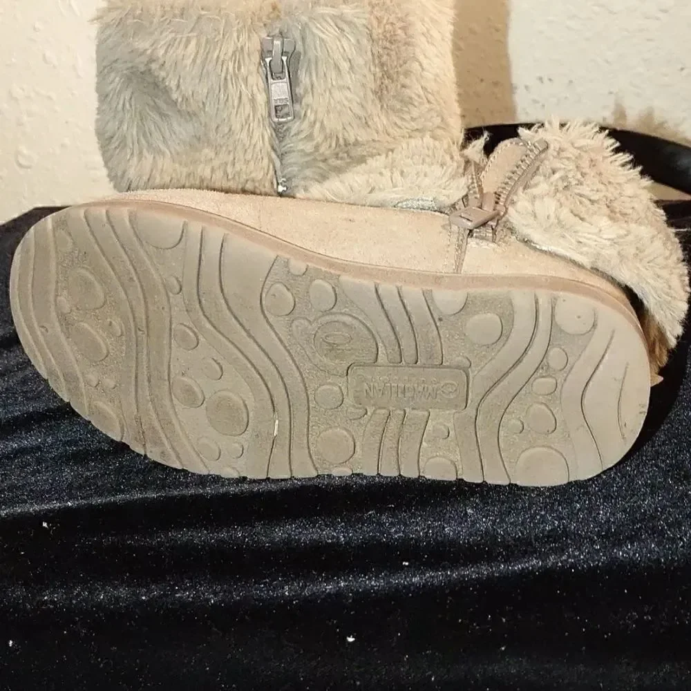Magellan Outdoors Gray Faux Fur & Suede Boots
